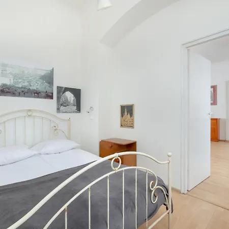 Picturesque By Renters كراكوفيا